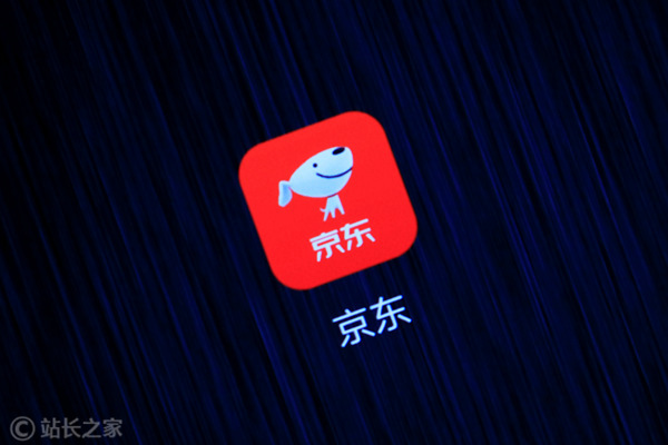 京东组建“变色龙业务部”：加速 AI 商业化，第二批自研 AI 玩具 1 月上线