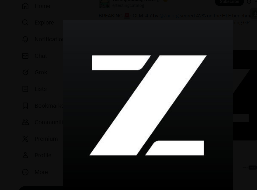 智谱AI发布 GLM-4.7，新一代开源编码大模型性能跃升